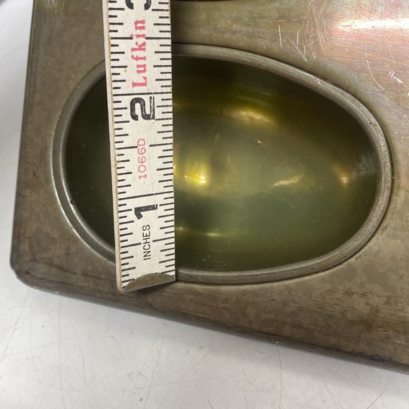 Ekco Glaco Steel Baking Pan Egg Shaped 12 Cup - Picture 8 of 17